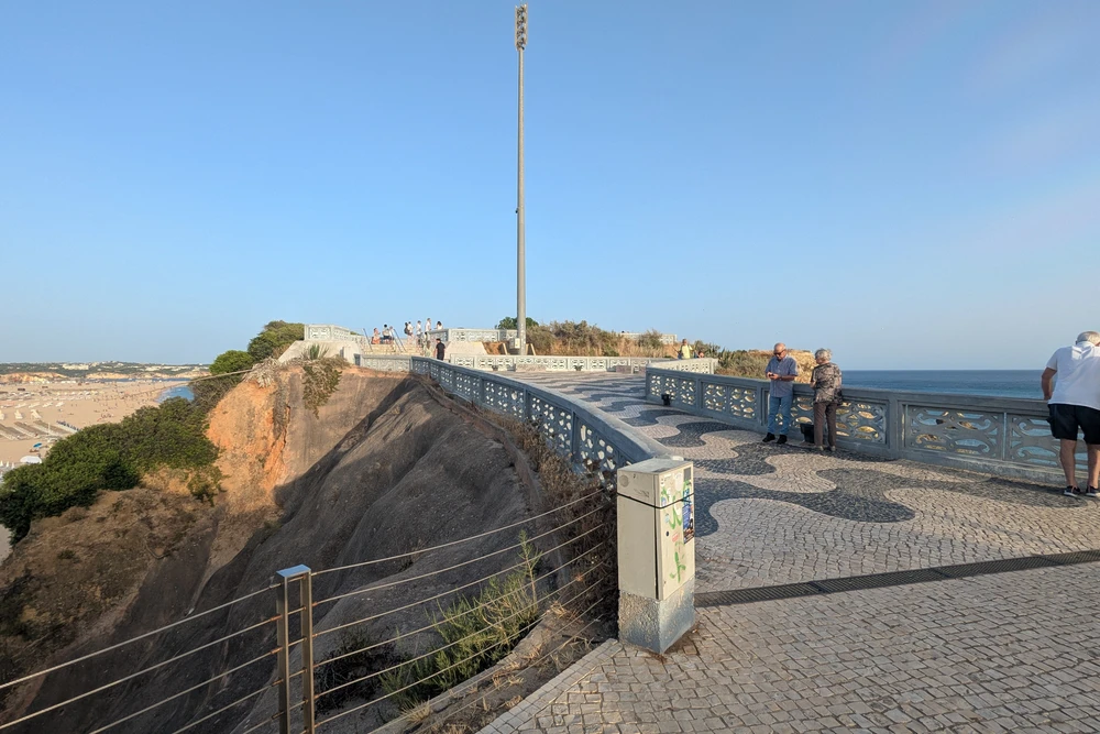 Scenic Three Castles viewpoint in Praia da Rocha overlooking the cliffs and beach below