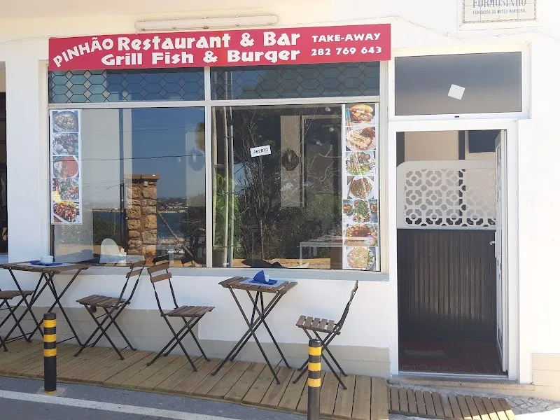 Pinhao Restaurant and Bar