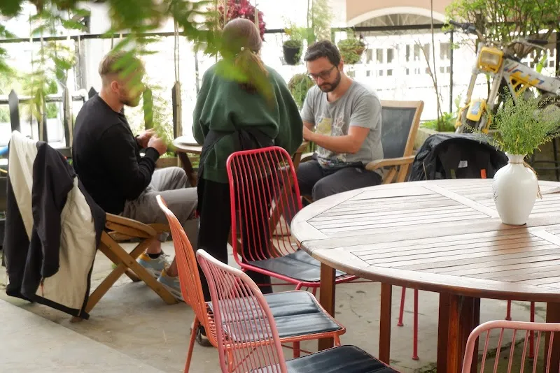 Moto Laurie Cafe & Bistro