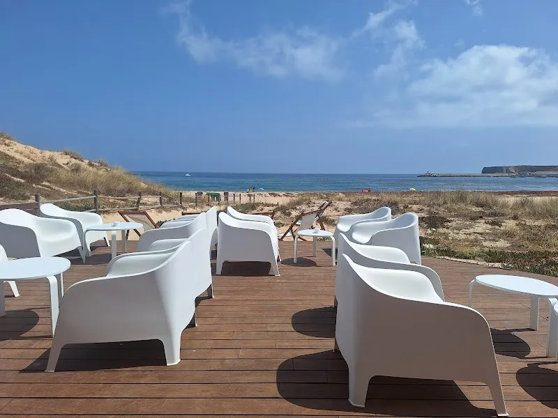 Bahari Beach Lounge & Restaurant