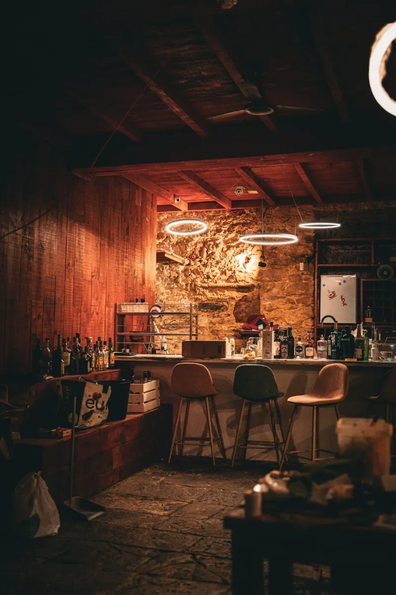 Inverso - Cocktail Bar & Portuguese Food