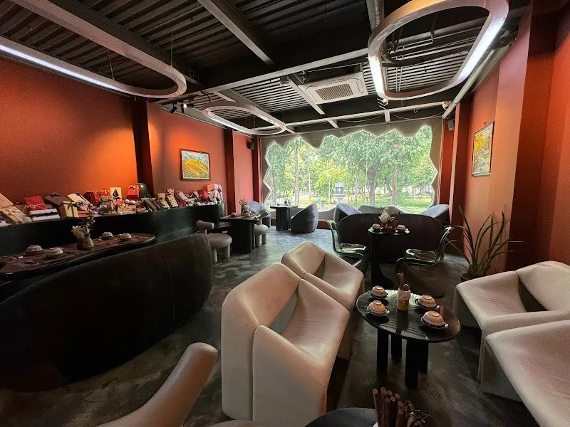 Little SaiGon Restaurant & Pub