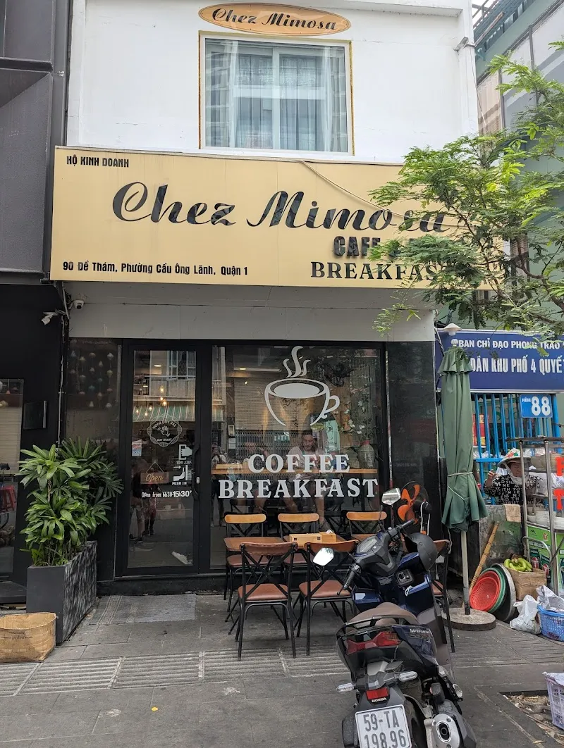 Chez Mimosa Cafe & Breakfast