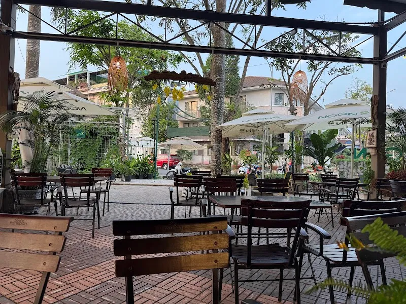 Ngon Vegan Restaurant & Cafe