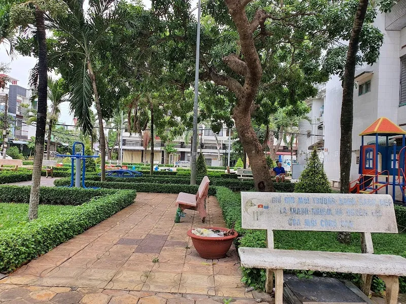 Công Viên Khu Chung Cư 178