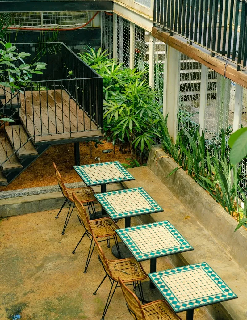 Chuồn Chuồn Bistro & Bar