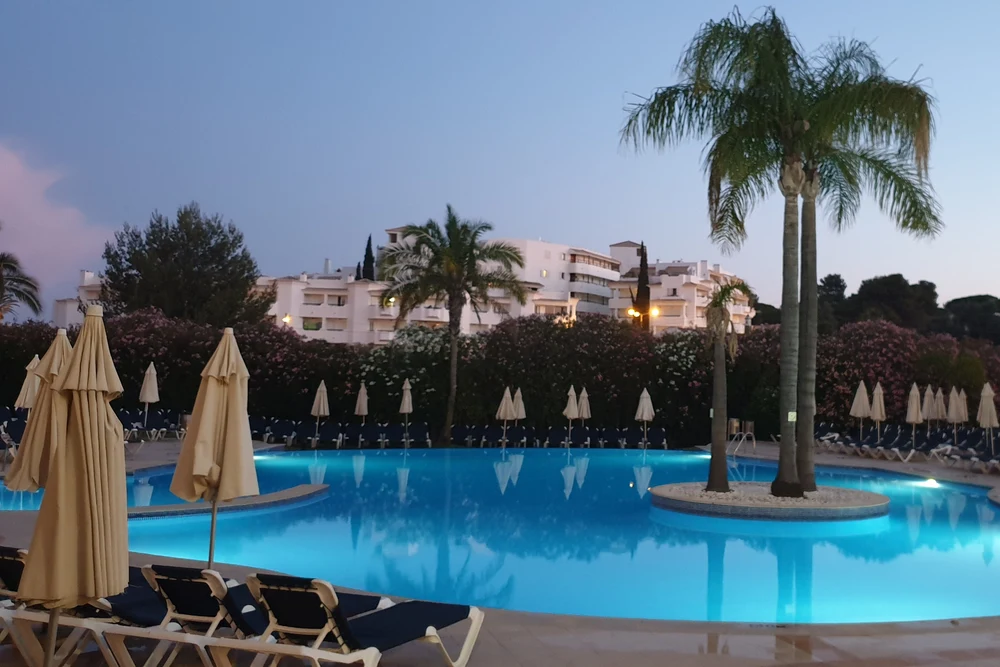 Outdoor swimming pool at Hotel Vila Galé Nautico, Armação de Pêra, Algarve