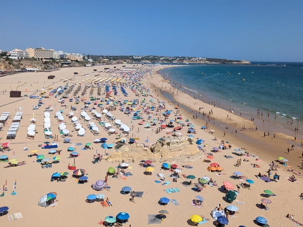 Portimão Day Trip: Crowded Praia da Rocha near Armação de Pêra, Algarve
