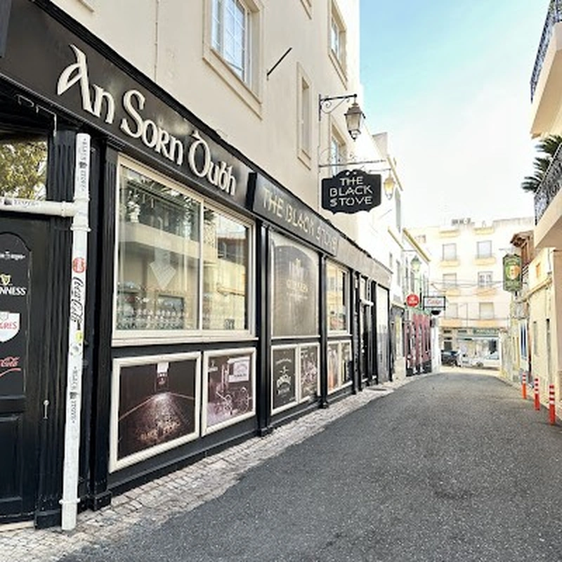 Black Stove Pub in Alvor
