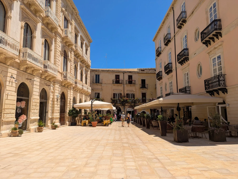 Ortigia City Guide Square