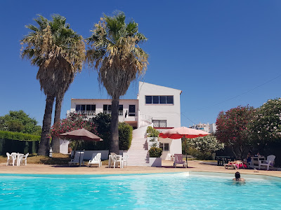 Hostel Amoreira budget accommodation in Alvor