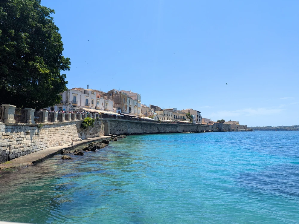 Scenic view of Lungomare Alfeo promenade and sea along Ortigia’s western coast – Ortigia city guide