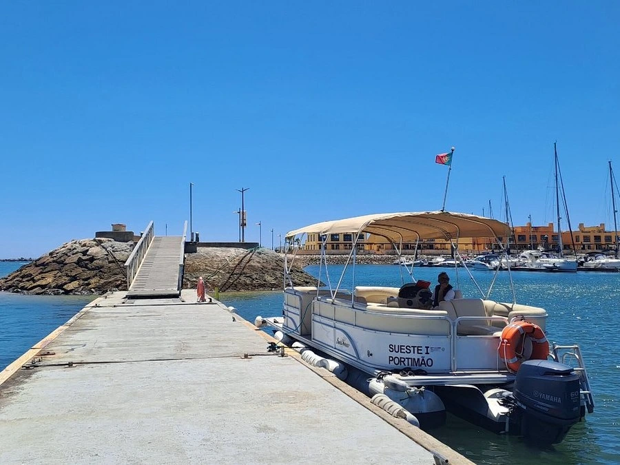 Water taxi from Portimao to Ferragudo