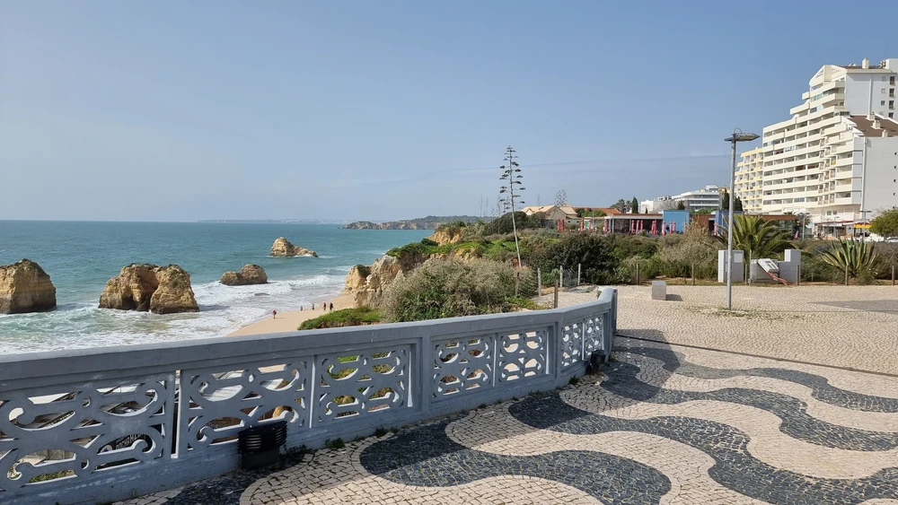 Praia Da Rocha Best Things To Do Three Castles Viewpoint