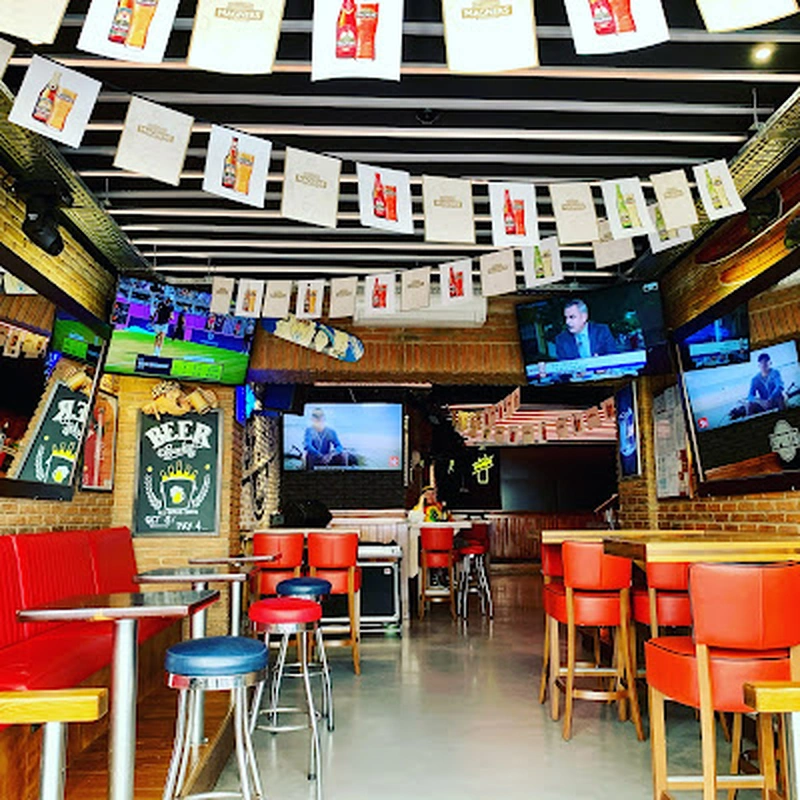 Sports Cafe Bar in Alvor